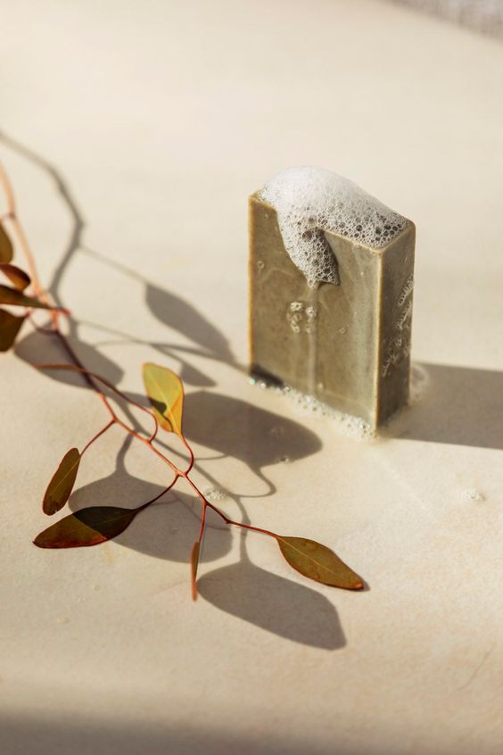 DE TAN SOAP( Licorice & Potato)