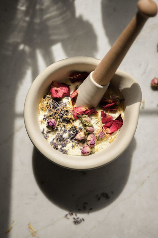 ALMOND BATH POWDER 200GM
