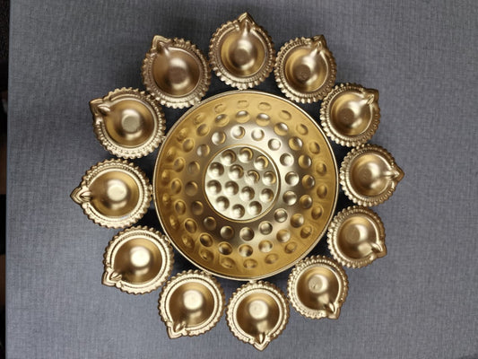 Diwali Diya (12 lits) with flower space